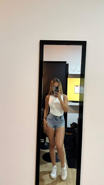 Full leaked Gabriela private onlyfans photo