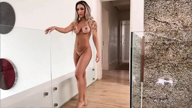 Full leaked Gabrielachiquin private onlyfans photo