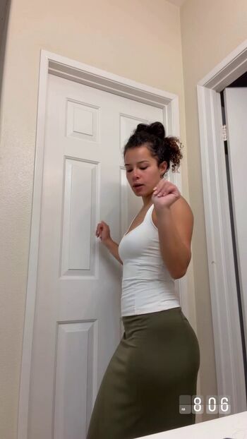 Full leaked Gabriella saraivah page private onlyfans photo
