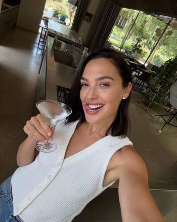 Full leaked Gal gadot private onlyfans photo