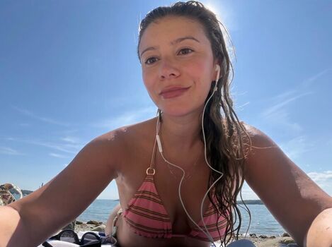 Full leaked Genevieve hannelius private onlyfans photo