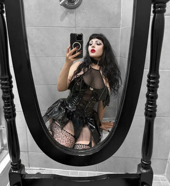 Full leaked Ghoulishbats private onlyfans photo
