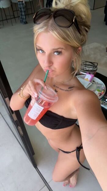 Full leaked Giada ryann page private onlyfans photo