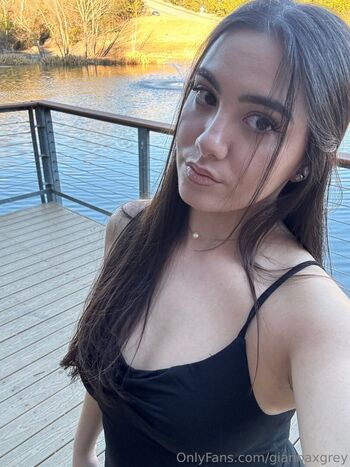 Full leaked Giannagreyx private onlyfans photo