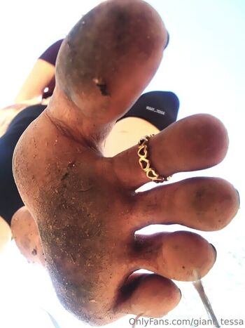 Giant_Tessa