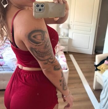 Full leaked Giollia glam page private onlyfans photo