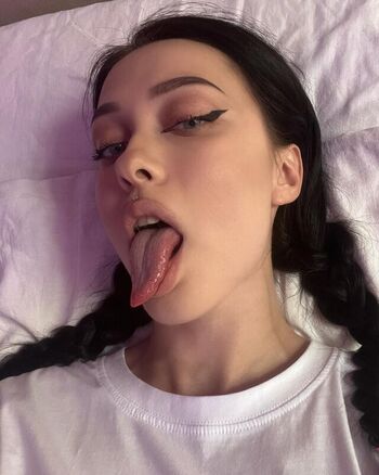 Full leaked Girlwalkingonfire private onlyfans photo