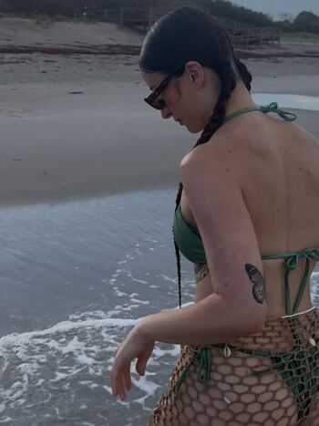 girlwiththesnaketattoo