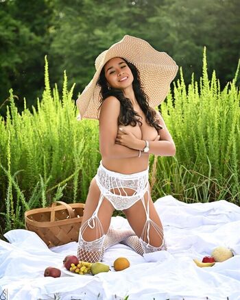 Full leaked Gissel gomez page private onlyfans photo