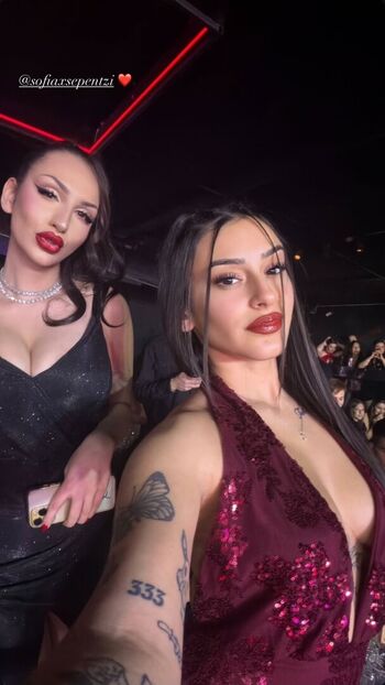 Full leaked Gkougkouu private onlyfans photo