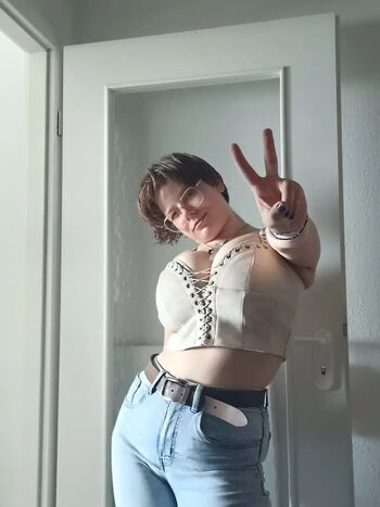Full leaked Glossygirl private onlyfans photo