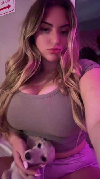 Full leaked Gracenunez private onlyfans photo