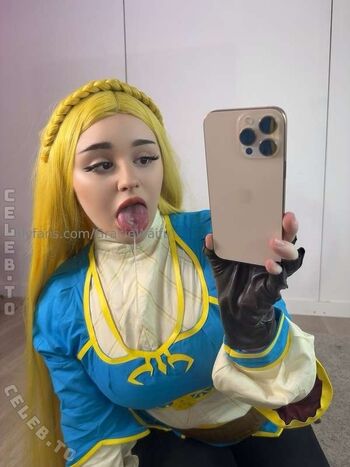 Full leaked Graciewaifu private onlyfans photo