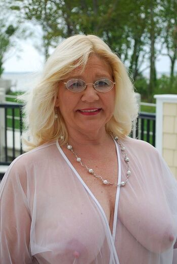 Full leaked Granny boob page private onlyfans photo