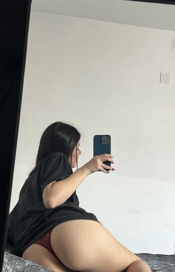 Full leaked Gweniiee private onlyfans photo