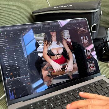 Full leaked Gwenny page private onlyfans photo