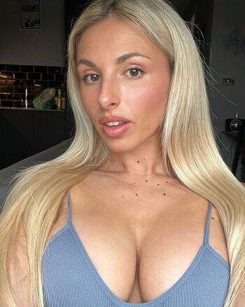 Full leaked Gym barbie private onlyfans photo