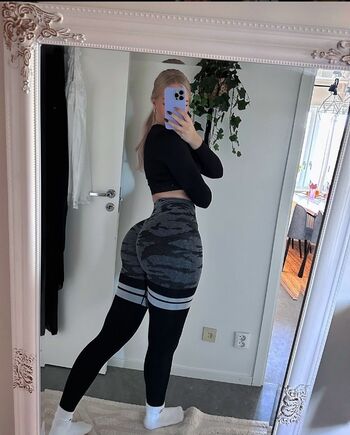 Full leaked Gym booty bubble butts  page private onlyfans photo
