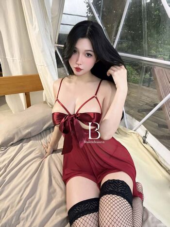 Full leaked Ha my duyen page private onlyfans photo