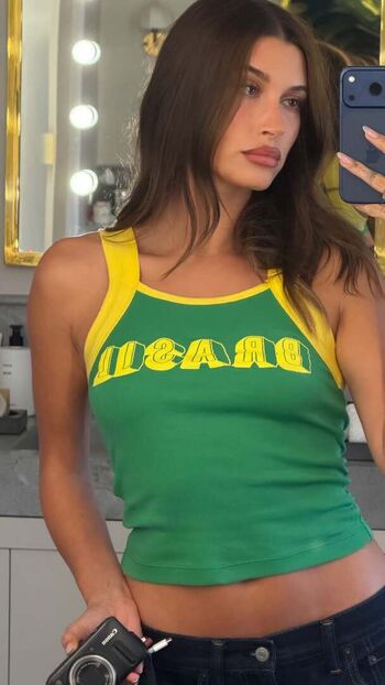 Hailey Baldwin Bieber