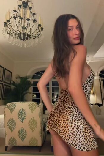 Hailey Baldwin Bieber