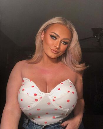 Full leaked Hailey brown private onlyfans photo