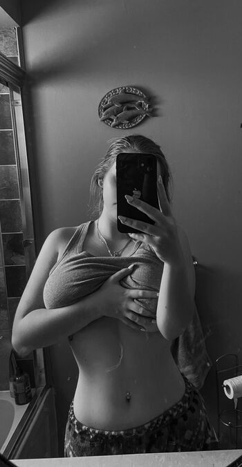 Full leaked Hailey frizzell private onlyfans photo