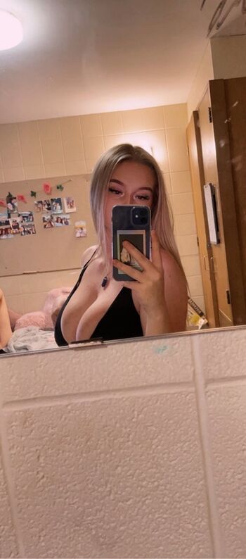 Full leaked Hailey frizzell private onlyfans photo
