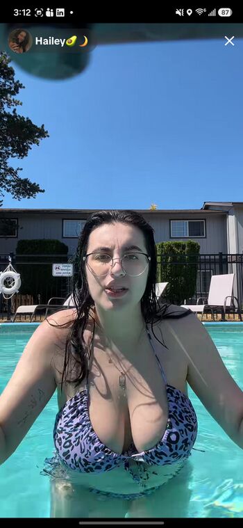 Full leaked Haileyavocad private onlyfans photo