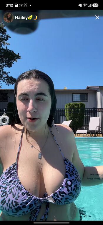Full leaked Haileyavocad private onlyfans photo