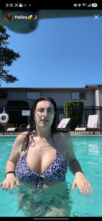 Full leaked Haileyavocad private onlyfans photo
