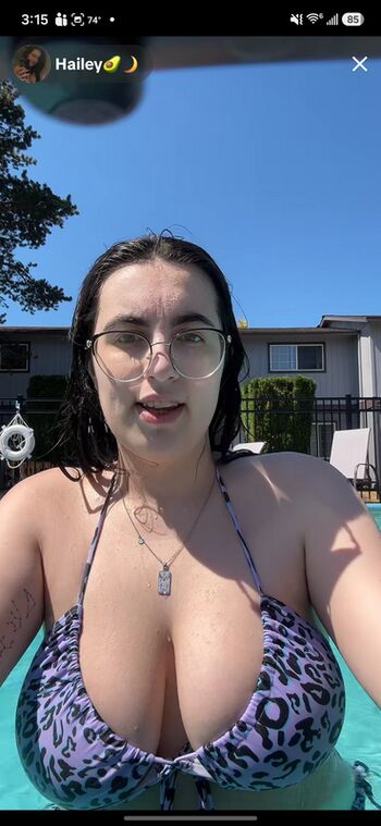 Full leaked Haileyavocad private onlyfans photo