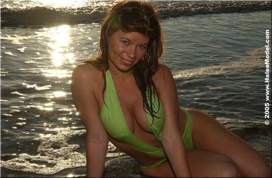 Full leaked Halee model page private onlyfans photo