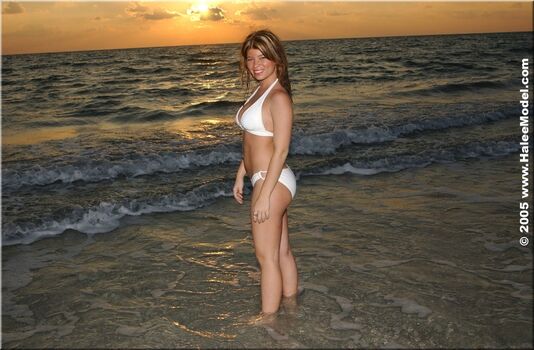 Full leaked Halee model page private onlyfans photo