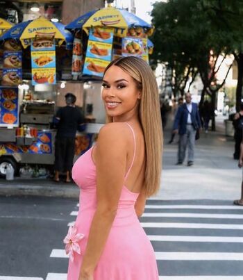 Full leaked Haleigh larson private onlyfans photo