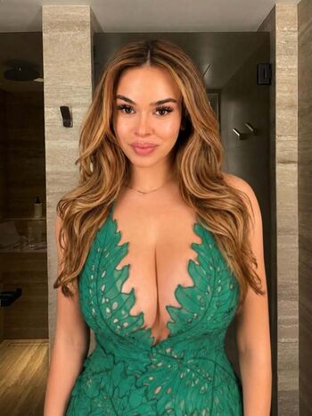 Full leaked Haleigh larson private onlyfans photo