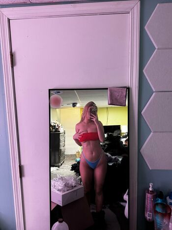 Full leaked Halesfyii private onlyfans photo