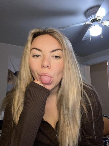 Full leaked Halieababy private onlyfans photo