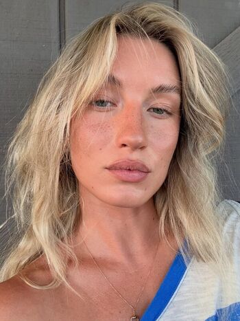 Halle Cooley