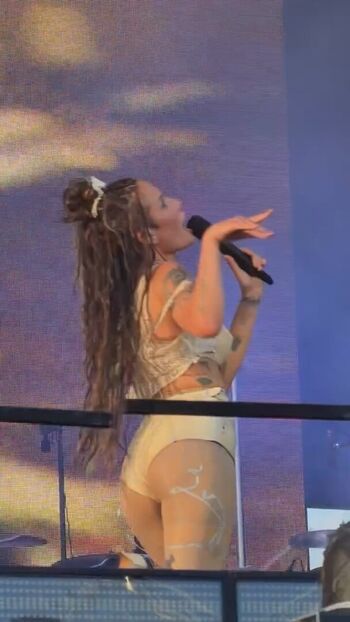Full leaked Halsey page private onlyfans photo