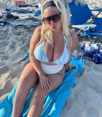 Full leaked Hannah b  page private onlyfans photo