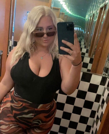 Full leaked Hannah b  page private onlyfans photo