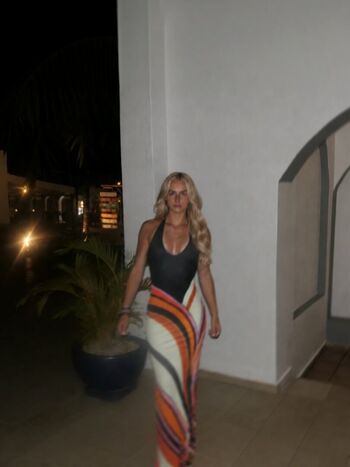 Full leaked Hannah hampton private onlyfans photo