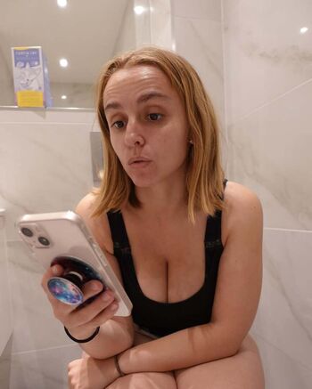 Hannah Witton