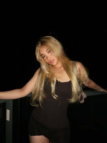 Full leaked Hannahkae page private onlyfans photo