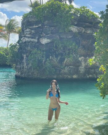 Full leaked Hannahxu private onlyfans photo