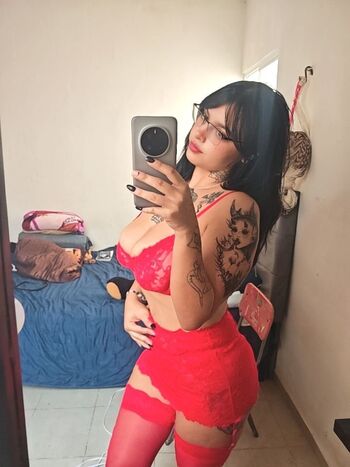 Full leaked Hannialozz private onlyfans photo