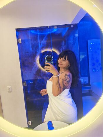 Full leaked Hannialozz private onlyfans photo