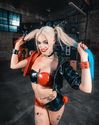 Full leaked Harley quinn cosplay private onlyfans photo