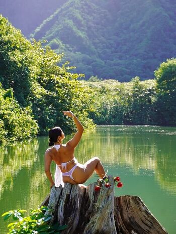 Full leaked Hawaii baddies private onlyfans photo